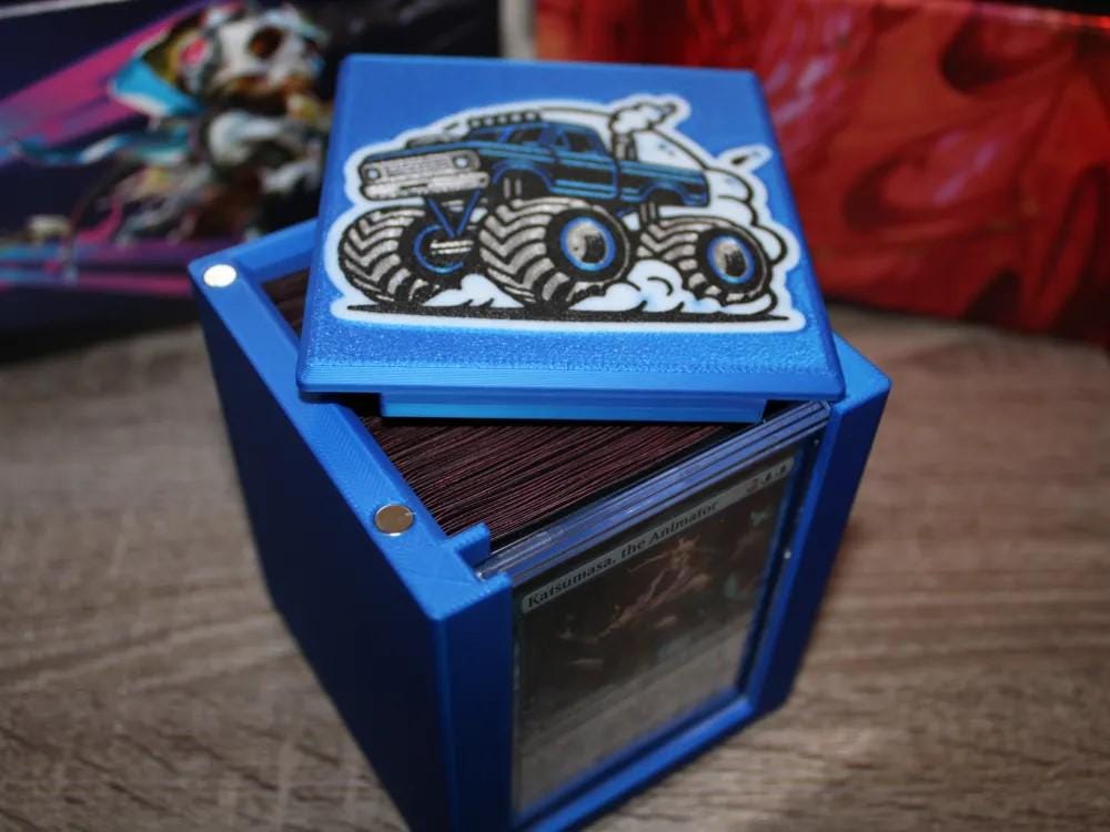 Vehicles Theme - Magnetic Commander Showcase Deck Box