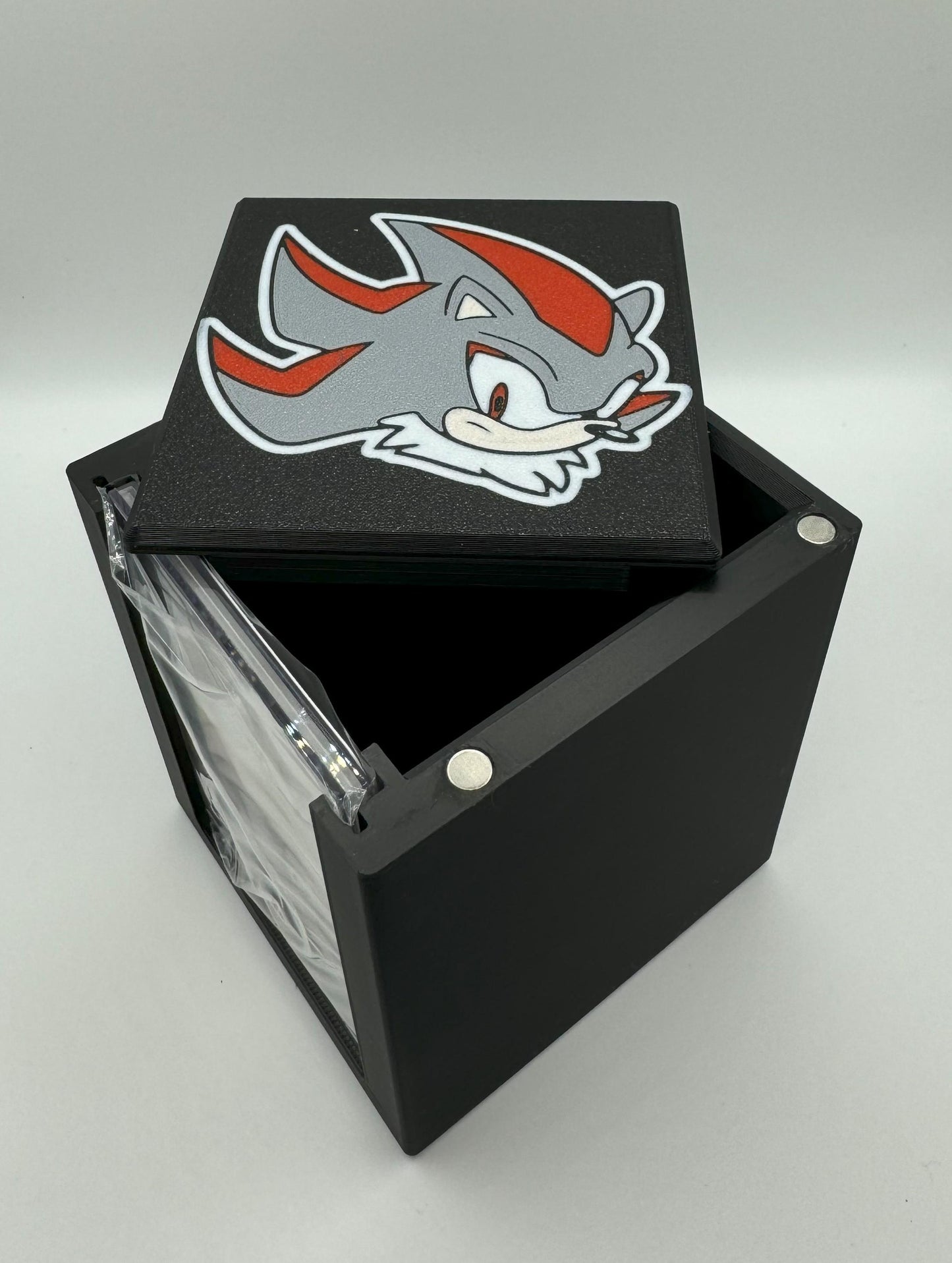 Shadow - Magnetic Commander Showcase Deck Box