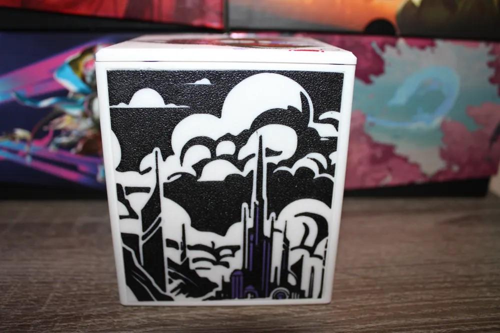 Sharuum the Hegemon - Magnetic Commander Showcase Deckbox
