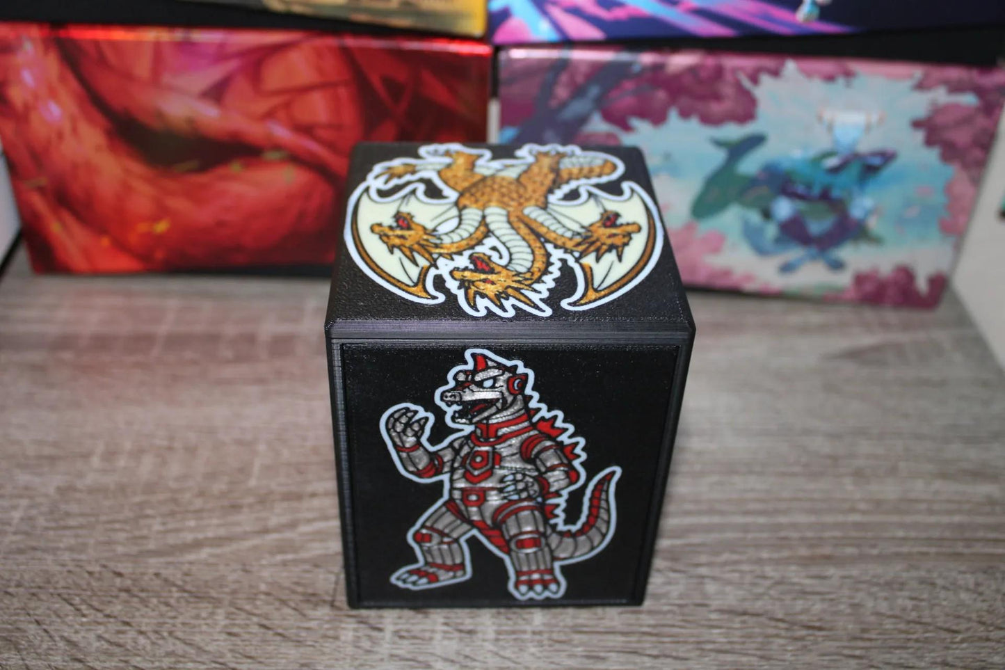 Ghidorah, King of the Cosmos - Magnetic Commander Showcase Deck Box