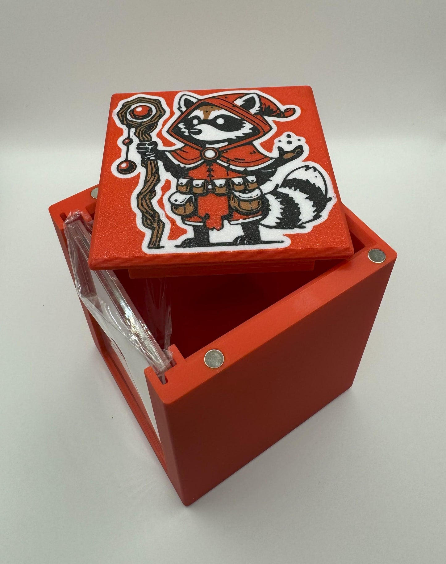 Bello, Bard of the Brambles - Magnetic Commander Showcase Deck Box