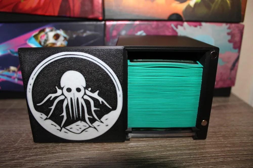 Eldritch Theme - Magnetic Commander Showcase Deck Box
