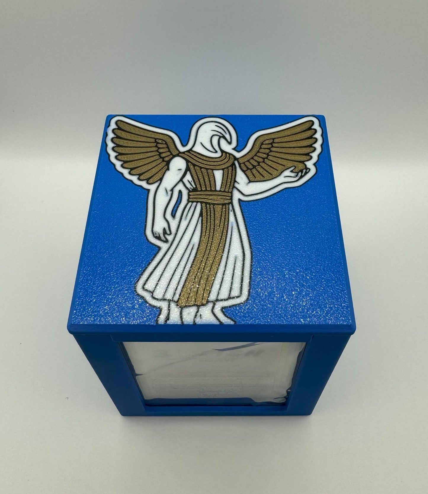 Kefnet - Magnetic Commander Showcase Deck Box