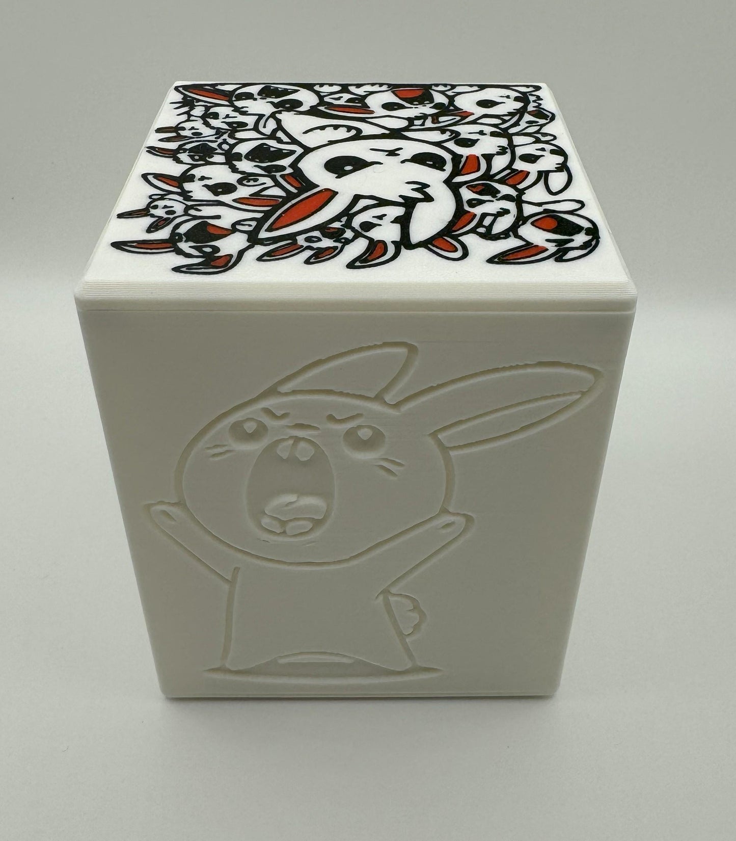 Bunny Theme - Magnetic Commander Showcase Deck Box
