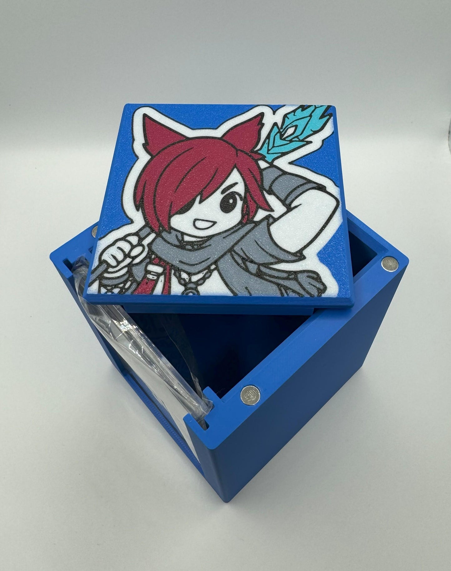 G'raha Tia - Magnetic Commander Showcase Deck Box